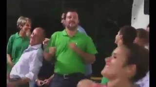 Salvini balla quot I Sarto di Caprettoquot con Pietro Pacciani [upl. by Shamrao957]