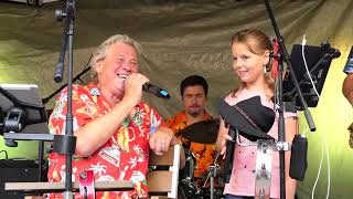 Onkel Satchmo´s Lullaby von Louis Amstrong Ft Vicky und Edu amp the Shakers A star is born2024 [upl. by Ecnarrot]