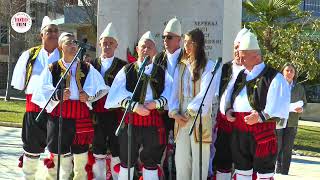 Grupi polifonik Sevaster quotSorkadhja me nje grusht mesequot [upl. by Ervine659]