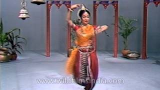 Pallavi Odissi dance by Madhavi Mudgal [upl. by Jueta]