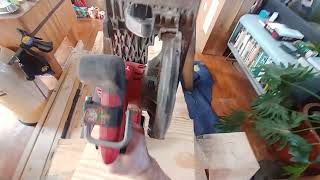 Worm Drive Vs Sidewinder Circular Saws [upl. by Telracs]