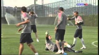 FC Barcelona  Entrenaments en família [upl. by Aihsital]