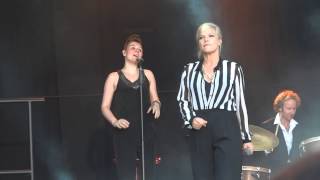 Ina Müller quotZalandoquot live in RantumSylt am 25072014 [upl. by Moishe]