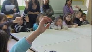 Des petits médiateurs à lécole Toulouse [upl. by Bernj]