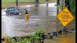 Clearing the Way Draining a Flooded Intersection with Drain Unclogging [upl. by Andel]