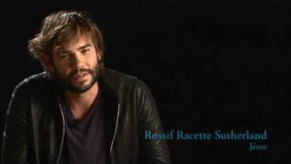 Pour lamour de Dieu  Rossif Sutherland incarne Jésus partie 2 [upl. by Lisbeth]