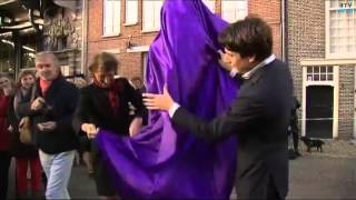 Onthulling beeld Harry Mulisch in Haarlem [upl. by Nievelt]