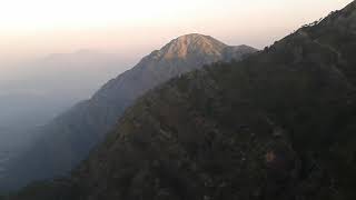 जग दाती पहाड़ों वाली मां मेरी बिगड़ी बनाने आजा Mata Vaishno Devi song 2018 [upl. by Eliza]