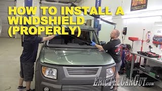 How to Replace a Windscreen in One Minute  Auto windscreens [upl. by Darian]