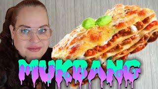 Mukbang  Vegitarisk lasagne [upl. by Natsirt18]