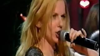 Geri Halliwell Mi chico latino singing live [upl. by Nylcaj]