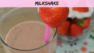 ChocoladeBanaanAardbei Milkshake  LEKKER EN SIMPEL [upl. by Etnaled]