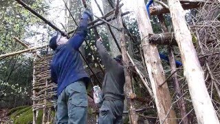 Lagerbau im Wald Bushcraft 15 [upl. by Fosque]