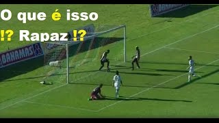 Gol inusitado Flávio CaçaRato ‘rouba’ Gol de companheiro [upl. by Eire]