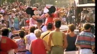 Disneyland Paris  La videoguida ufficiale 1 di 2 [upl. by Edijabab]