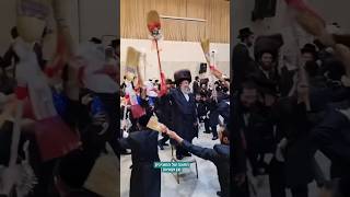 Hasidic Tradition to dance with brooms by last child’s wedding 🕺🏻 [upl. by Reizarf744]