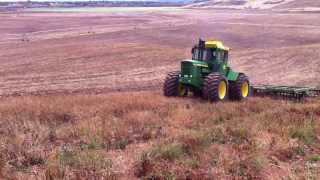 John Deere 7520 pulling John Deere 331 Tandem Disc [upl. by Swirsky]