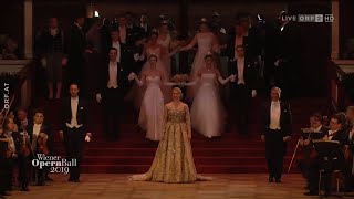 Opernball 2019  Einzug der Debütanten [upl. by Itoyj]