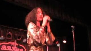 Amel Larrieux sings For Real with Fans [upl. by Grevera]