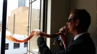 The Incredible sound of the Shofar  Played by Nick Duffield  First Time Ever Playing a Shofar [upl. by Hansen89]