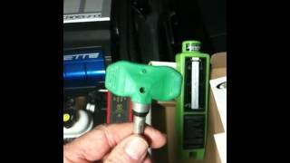 Diagnostic check of tire pressure sensor [upl. by Arabella660]