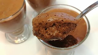 Mousse au chocolat super légère et ultra bonne avec seulement 2 ingrédients [upl. by Llecrad]