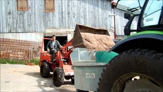 Deutz Fahr Agrotron 120 au malaxeur a béton [upl. by Varney]