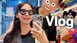 Vlog 먹고 또 먹는 일상 l 데이트 l 솥뚜껑삼겹살소떡소떡찰떡아이스비빔면만두맵탱감튀 l 도로주행교육 [upl. by Suivart273]