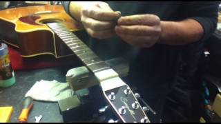 DIY  Manutenzione Ordinaria della Chitarra Parte 14  Meccaniche e Capotasto [upl. by Esemaj818]