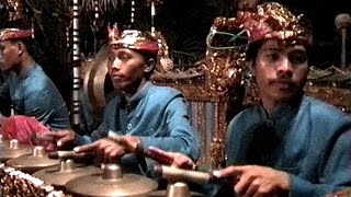 Bali  Gamelan Orchester  Angklung Musik [upl. by Ahsilrae472]