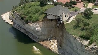 Texas house falling off cliff [upl. by Gerlac]