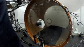 Aquarian drumhead Force 1 Bass drum Dw 22quot [upl. by Tamara359]