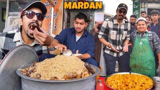 PAKISTANI STREET FOOD IN MARDAN  Nalli Chapal Kebab Meat Pulao amp Mutton Rosh [upl. by Domineca740]