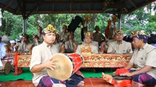 Balinese Gamelan  Tabuh LASEM  PENGECET [upl. by Anauqahc]