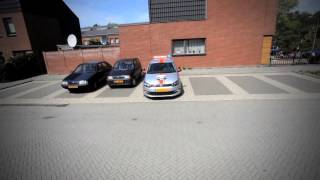 Auto Parkeren  Instructievideos Auto Parkeren  Rijschool Roordink [upl. by Hpesojnhoj]