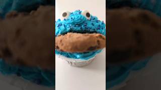 🧁Cookie Monster cupcake baking stopmotion [upl. by Ayortal]