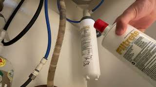 How To Change The Filter On A 3M Filtrete 3USMAXS01 UnderSink Filter Filter [upl. by Singleton]