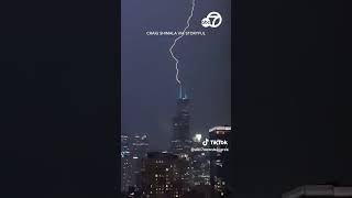 Massive lightning strikes Chicago skyscraper [upl. by Ennagroeg]