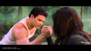 Breaking Dawn Part 2 clip Emmett und Bella Armdrücken [upl. by Elocin]