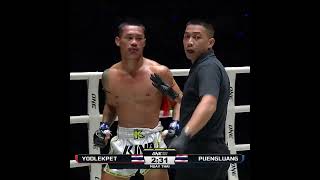 CRAZY COMEBACK 🤯 The legendary Yodlekpet recovers from a firstround knockdown to stop Puengluang [upl. by Nollad]