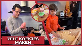 ZELF KOEKJES MAKEN  1944 [upl. by Enyahs]