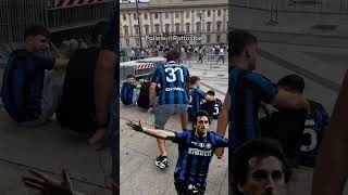 Ruttovibe legge le maglie dei tifosi del derby di Milano [upl. by Yllas]