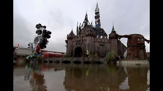 Dismaland el lado obscuro de Disneyland [upl. by Ludly]