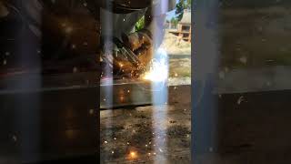 Soldar aço galvanizado com semi automática 🔥🔥 diy youtubeshort [upl. by Nahn72]