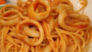 Spaghetti con anelli di totano  Spaghetti with squid rings [upl. by Enoryt419]