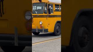 79 Normally aspirated 671 Detroit A REAL School bus that makes your heart pound [upl. by Whitaker]