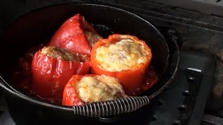 Gefüllte Paprika aus dem Dutch Oven [upl. by Noseaj]