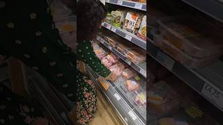 Uk lo chicken ekada dorkutundho telsa warangalpilla trending shorts london uk [upl. by Euqnimod625]