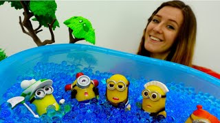 Los minions se divierten en la Guardería Infantil Vídeos de juguetes para niños en español [upl. by Eimmot]