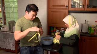 Ketupat The making of [upl. by Dirrej]